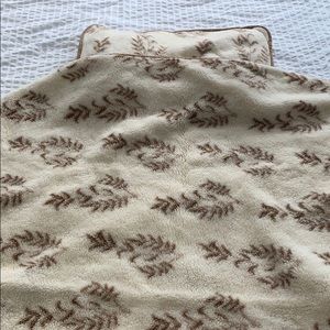 Merino wool baby blanket and pillow